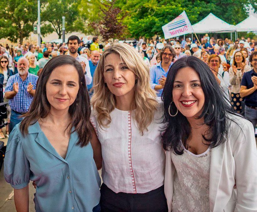 Yolanda-Díaz-con-Ione-Belarra-en-Pamplona,-Navarra