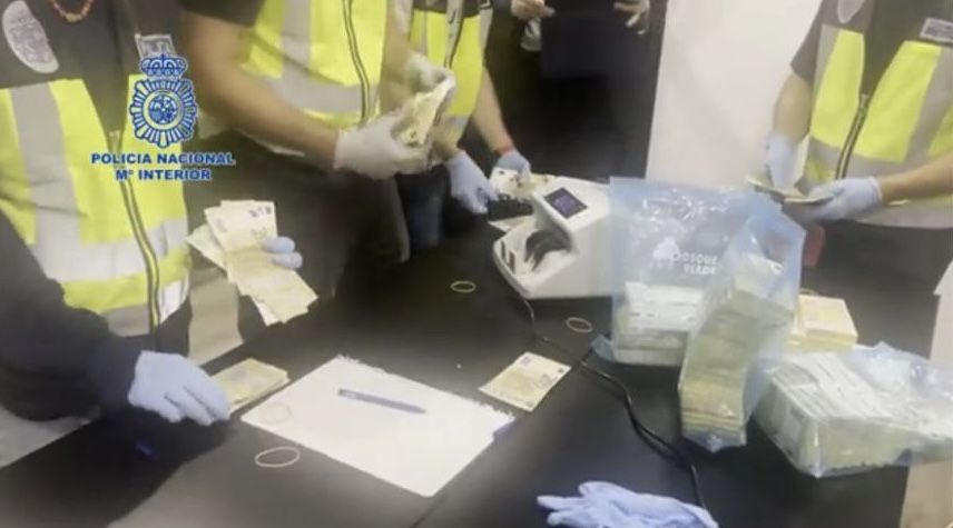 Cae un grupo criminal especializado en la versión del siglo XXI del timo de la estampita