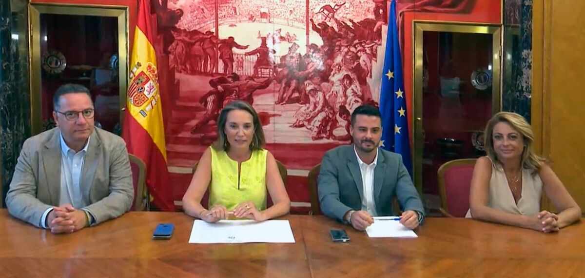 Coalición Canaria y el Partido Popular firman acuerdo programático mientras mantienen opciones abiertas