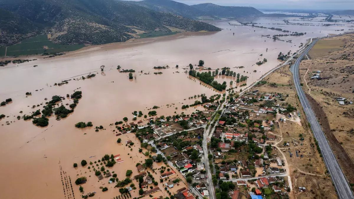 inundaciones grecia NASA