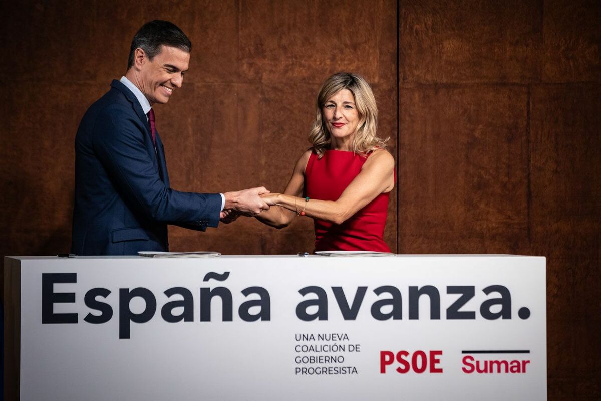 Pedro Sánchez  Yolanda Díaz a su llegada a la rueda de prensa para informar sobre el acuerdo de Gobierno, foto Sumar