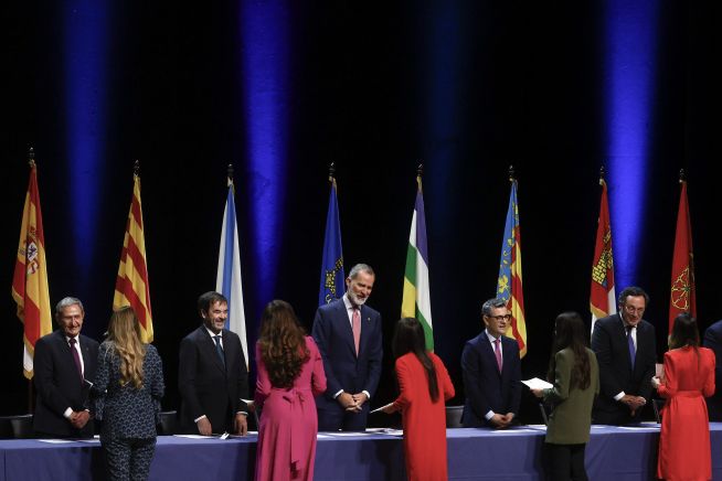 felipe-vi-durante-la-entrega-de-despachos-a-los-nuevos-jueces