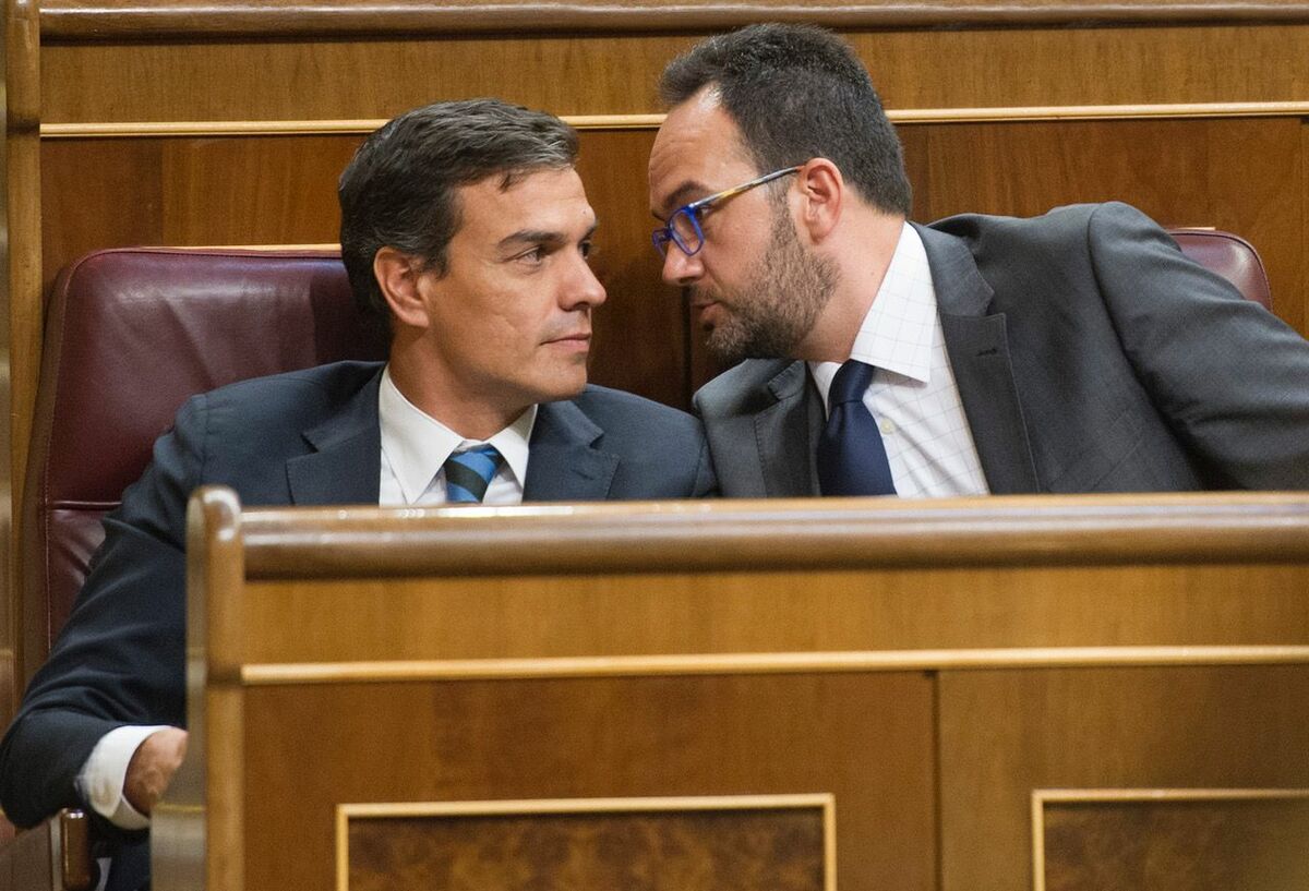 Pedro Sánchez y Hernando