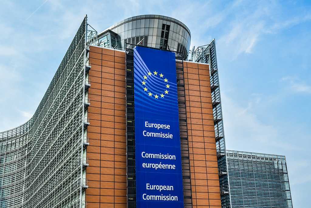 european-commission-brussels-building-outdoor-blue-sky
