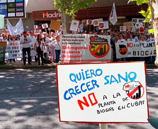 Protestas-contra-la-Planta-de-Biogás-de-Cubas-de-la-Sagra-en-la-Asamblea-de-Madrid