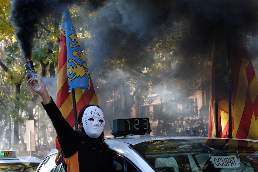 Taxistas huelga