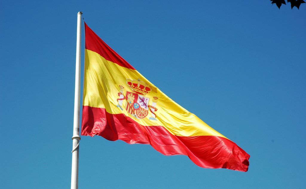 Bandera_Nacional_de_Espana_Pl._Colon_Madrid