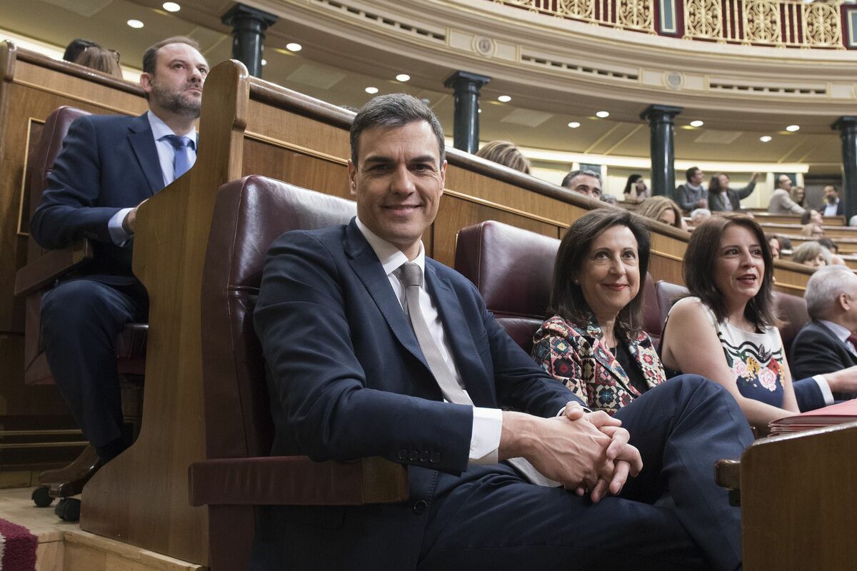 Pedro-Sánchez-Moción.jpg