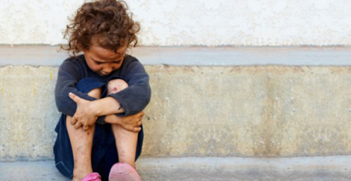 La guerra y la crisis económica crean cuatro millones más de niños pobres, según un estudio de UNICEF