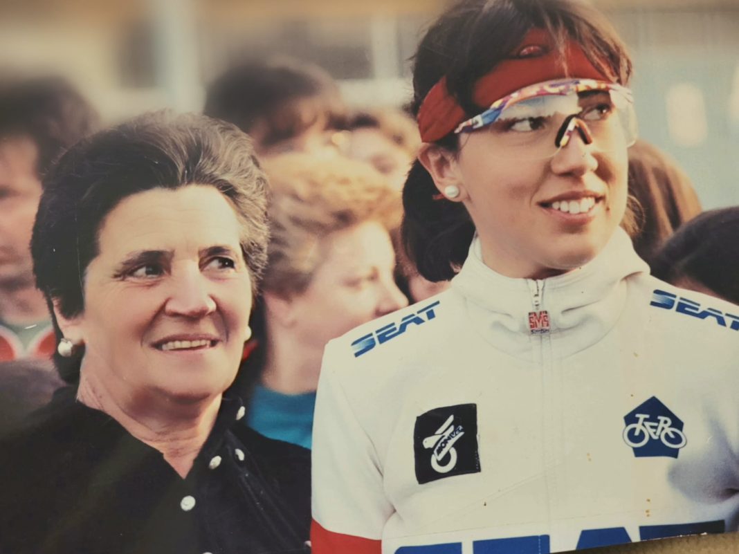 María Sanchón, con su hija Dori ruano, campeona del mundo de ciclismo