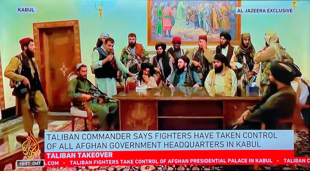 Los talibanes en el palacio presidencial de Afganistán en Kabul