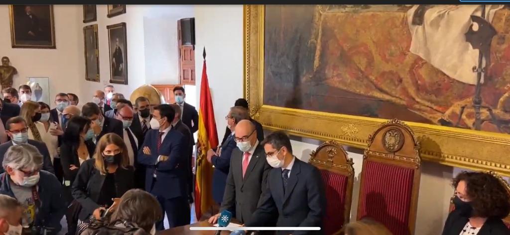 l-ministro-Felix-Bolanos-en-la-Universidad-de-Granada-esta-manana
