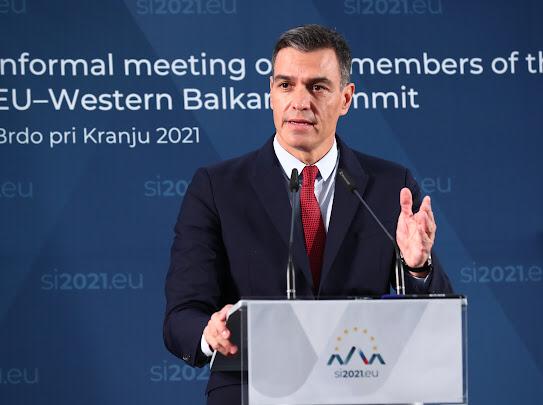 Pedro Sánchez anuncia un bono social para jóvenes en la Cumbre de los Balcanes