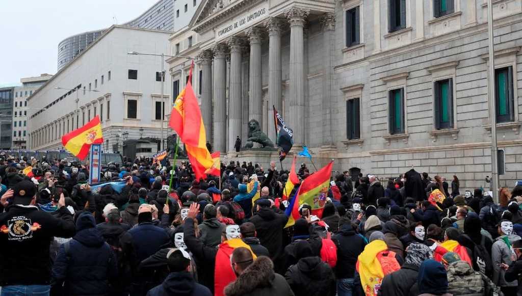 Policías y militares del Ejército español se manifestarán el 27 contra el Gobierno.