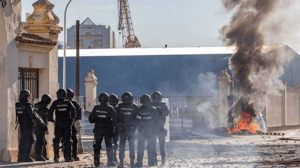 El Gobierno se enfrenta a nuevas protestas en Cádiz.