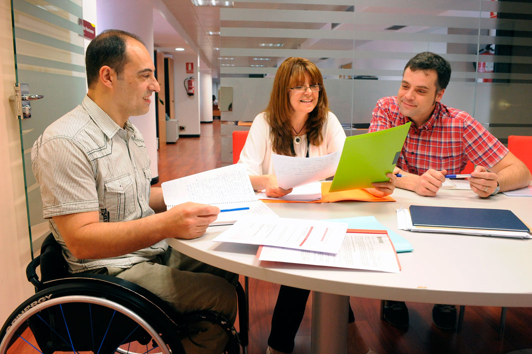 CERMI, Fundación ONCE y Asemdis unen fuerzas para impulsar el emprendimiento de personas con discapacidad en España