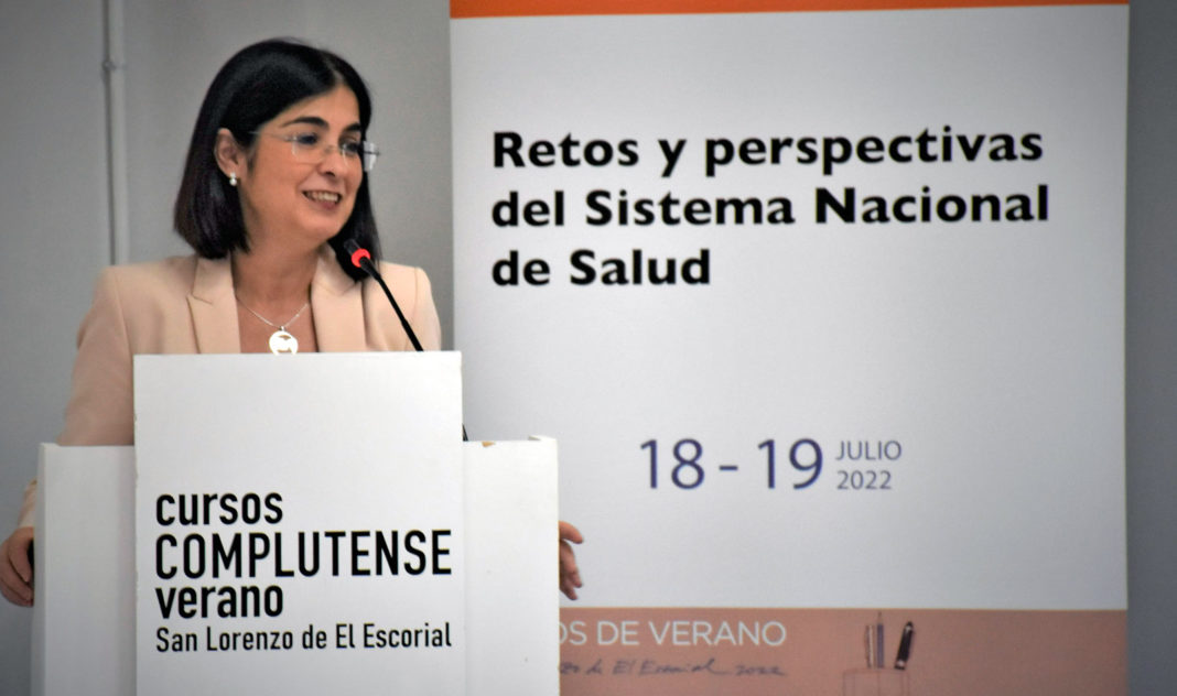 La ministra de Sanidad, Carolina Darias en la jornada 'Retos y perspectivas del Sistema Nacional de Salud', en San Lorenzo de El Escorial (Madrid)