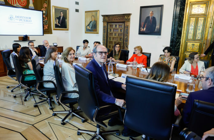 Gabilondo preside la primera reunión de la Comisión Asesora para elaborar un informe sobre los abusos sexuales en el ámbito de la Iglesia católica