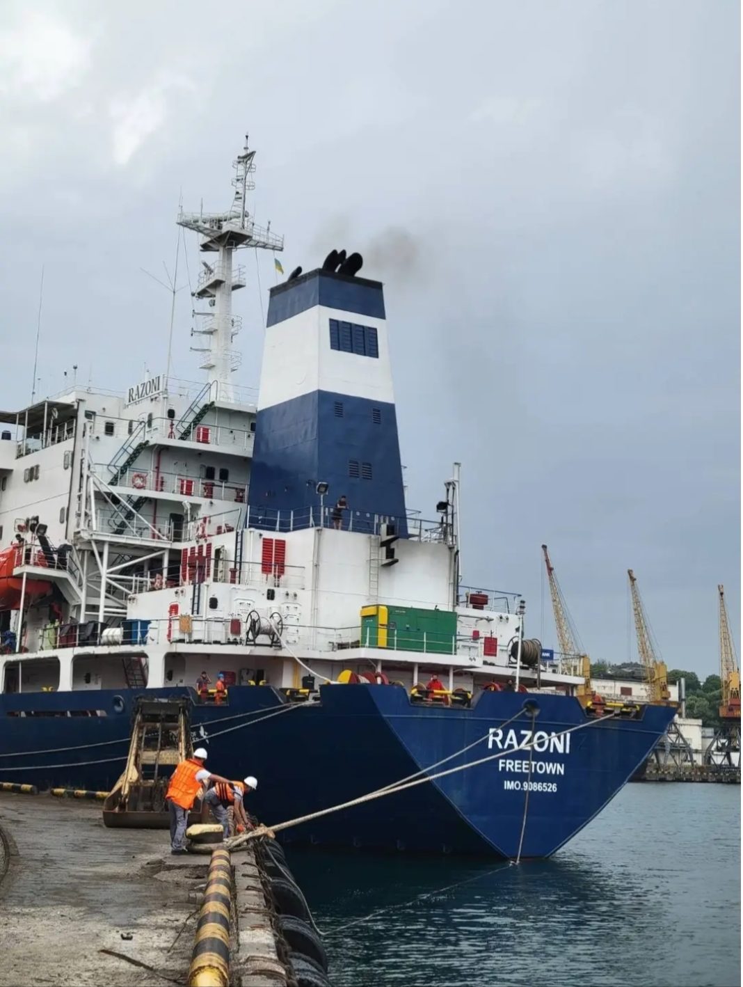 El primer barco de cereales ucraniano parte este lunes de Odessa
