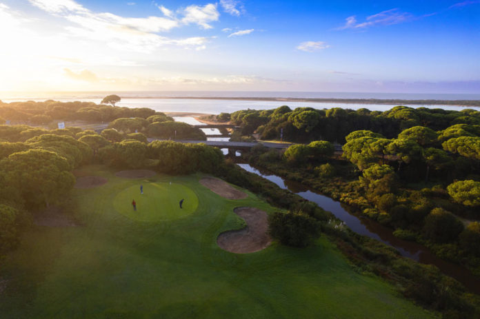 Imagen aérea de un Campo de Golf en Huelva