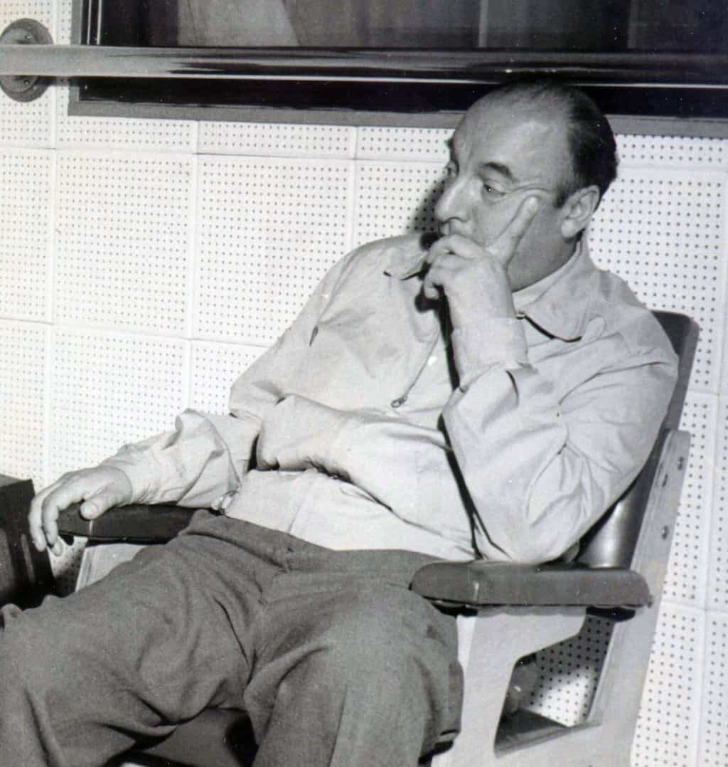 El escritor chileno en 1956.