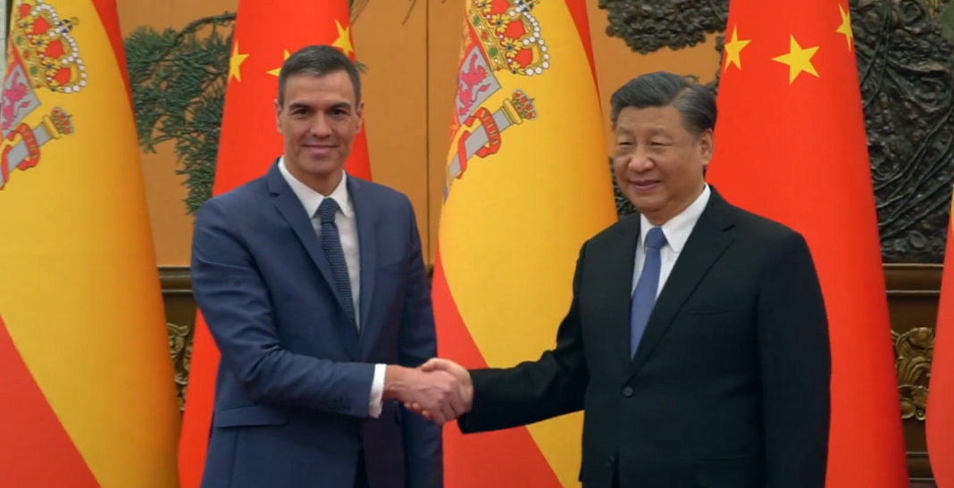 Sánchez aboga por la paz en su visita a China