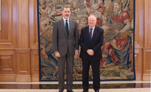 Miguel Ángel Moratinos y el rey Felipe VI