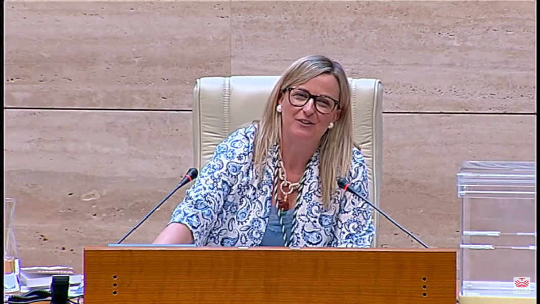 Extremadura Blanca Martín, la candidata del PSOE a presidir la Cámara