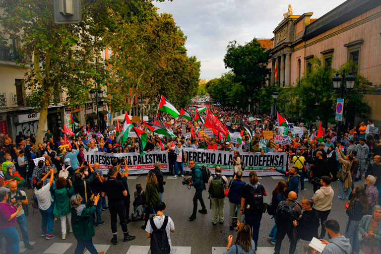Decenas de miles de personas se manifiestan en Madrid en apoyo a Palestina, foto Agustín Millán