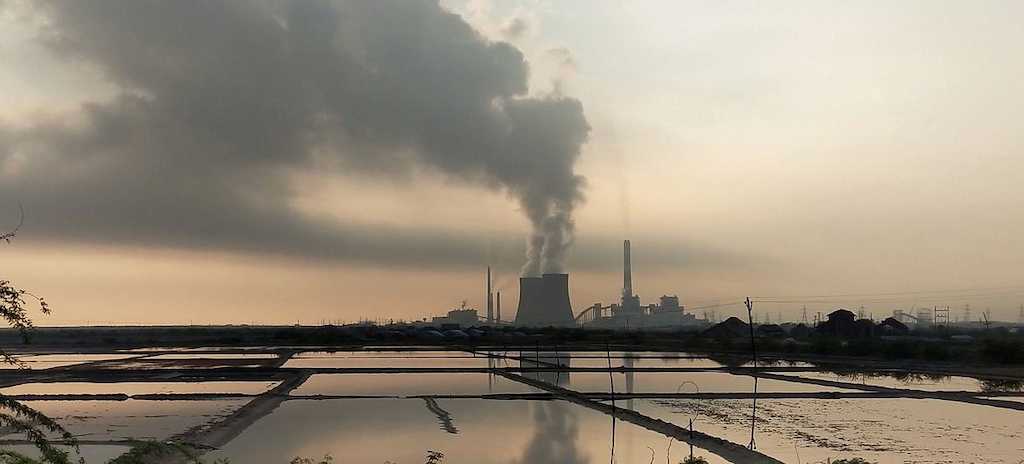 Aumento de emisiones de CO2 en grandes empresas españolas a pesar del cambio climático, según Oxfam Intermón