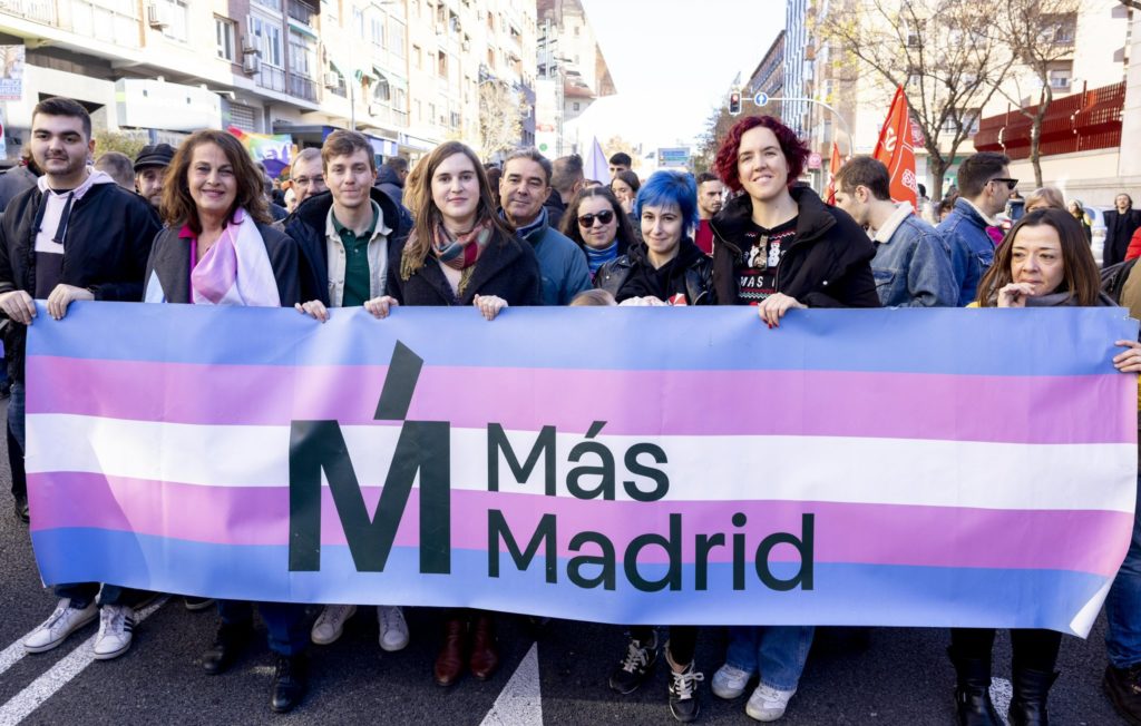 Más Madrid en la manifestación al grito de 'Ni Un Paso Atrás', contra las reformas de Ayuso